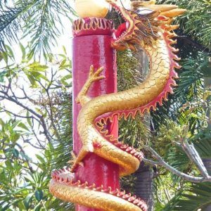 Le temple chinois de Singaraja à Bali; ls dragons sont omniprésents dans la décoration