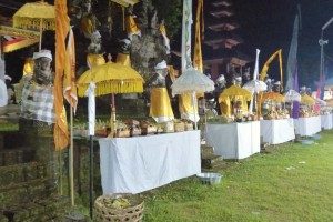 Bali - Yehsanih - La célébration du métal - Offrandes
