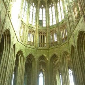 L'église abbatiale a des dimensions dignes d'une cathédrale